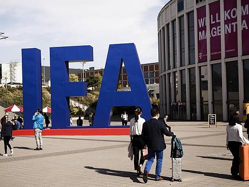 Die IFA ist noch bis zum 5. September für die Öffentlichkeit geöffnet. Foto: Carsten Koall
