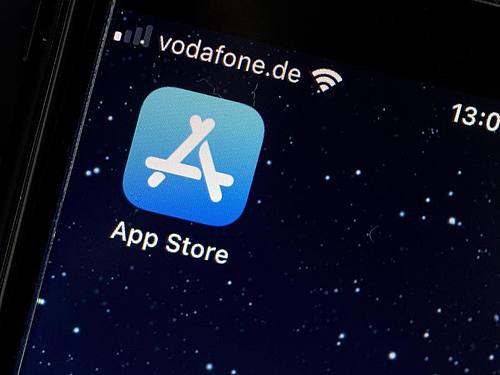 Der „Fortnite“-Entwickler Epic bekommt in seinem App-Store-Streit mit Apple Unterstützung. Foto: Fabian Sommer/dpa