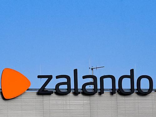 Onlinehändler Zalando profitiert von den veränderten Einkaufsgewohnheiten vieler Kunden. Foto: Jens Kalaene/dpa-Zentralbild/dpa