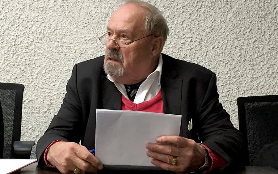 Kläger Hans Ahlfeld