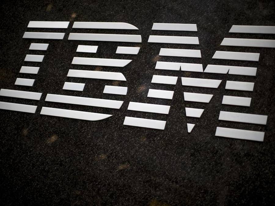 IBM-Logo ist auf dem IBM-Gebäude in Midtown Manhattan, New York.