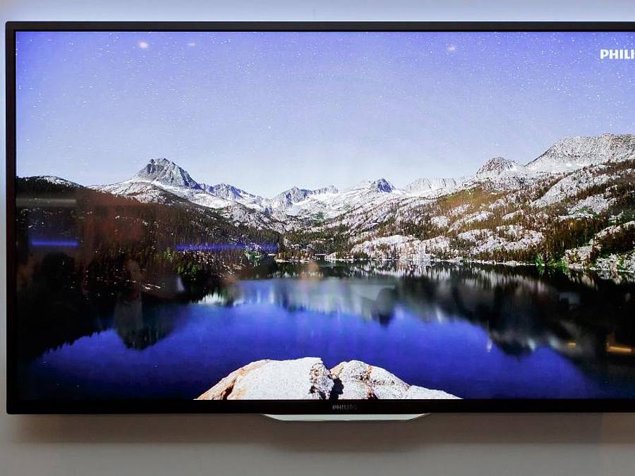 Smart-TV von Philips: Immer mehr Menschen kaufen sich einen Fernseher mit „smarten“ Funktionen. ((Foto: Monique Wüstenhagen))