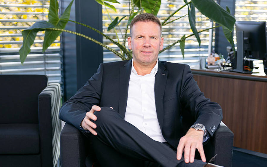 Ralf Siefen sitzt 