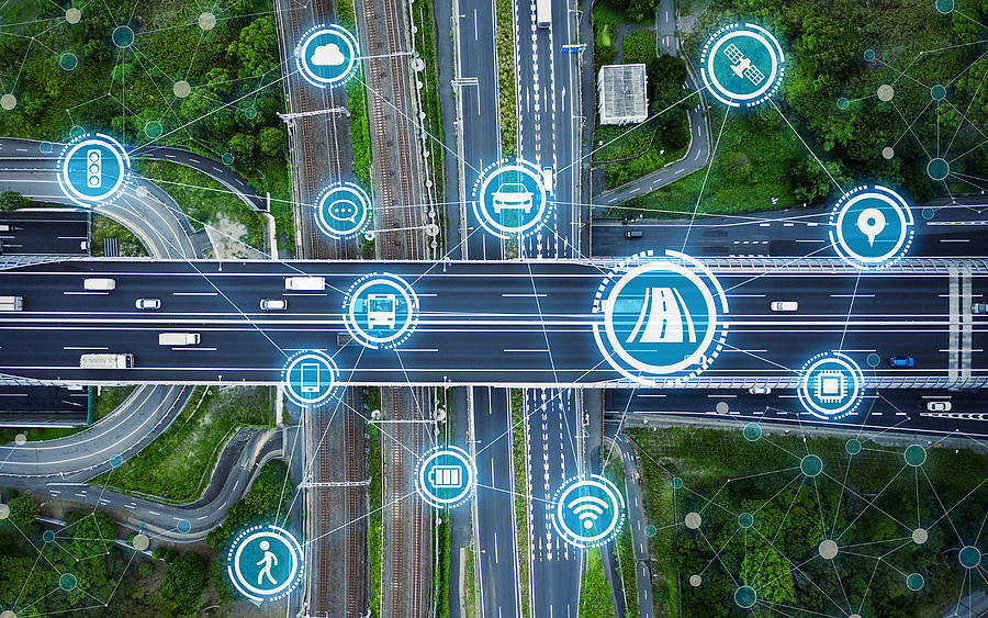 Stockfoto of diverse icons symolizing connectivity in cars