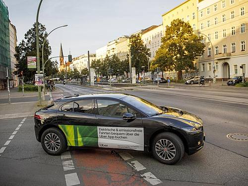Uber verbucht kräftiges Wachstum. Foto: Carsten Koall/dpa