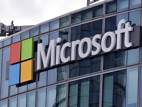 Microsoft war bereits einer der führenden Nutzer der Plattform Github. ((Foto: Michel Euler/AP))