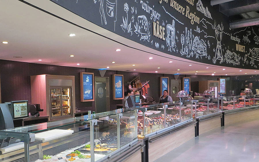 Digital Signage in der Staufers-Markthalle in Göttingen
