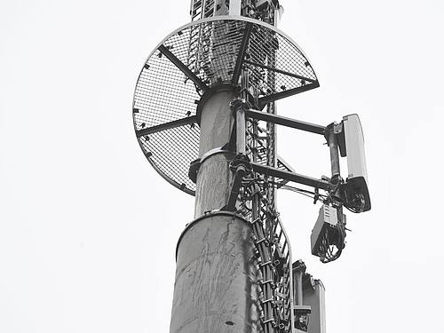 Das größte industrielle Forschungsnetz für die fünfte Mobilfunkgeneration 5G in Europa hat auf dem Campus in Aachen den Live-Betrieb gestartet. Foto: Stefan Sauer/dpa-Zentralbild/dpa