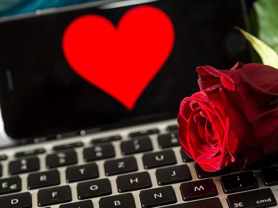 Online-Dating war noch vor 10 oder 20 Jahren eher ein Randphänomen. Foto: picture alliance / dpa