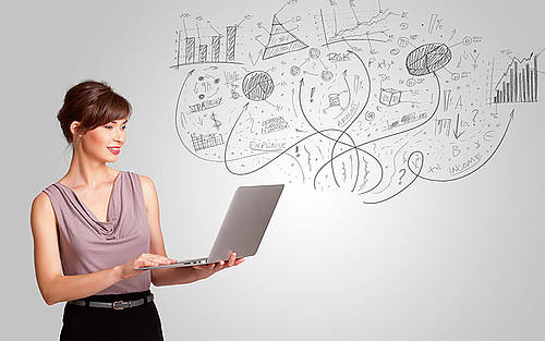 Frau mit Laptop