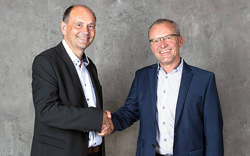 Interflex-Geschäftsführer Bernhard Sommer (rechts) und sein bisheriger Vertriebspartner Bruno Hermans