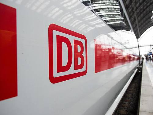 Wer an einem ICE-Bahnhof wartet, kann immer häufiger auf den neuen Mobilfunkstandard 5G zurückgreifen. Foto: Silas Stein/dpa/Symbolbild/Archiv