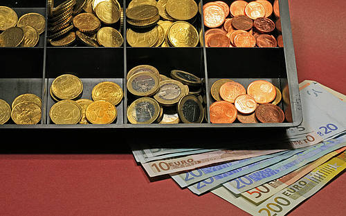 EHI-Studie „Kassensysteme 2012“