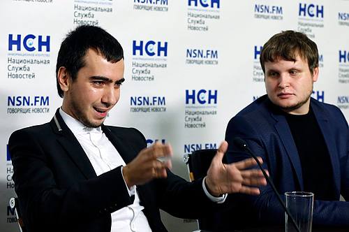 Die russischen Komiker Wladimir „Vovan“ Krasnow (l.) und Alexej „Lexus“ Stoljarow im September 2015 in Moskau.