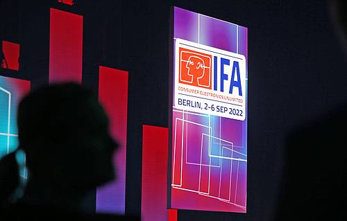 Smart-Home-Anwendungen sind ein inhaltlicher Schwerpunkt der Technikmesse IFA, die an diesem Freitag startet.