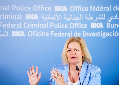 Nancy Faeser stellt das «Bundeslagebild Cybercrime 2023» vor.