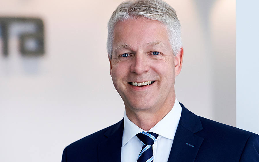 Swen Rehders ist CEO und Vorsitzender der Geschäftsführung der NTT Data Deutschland GmbH. 