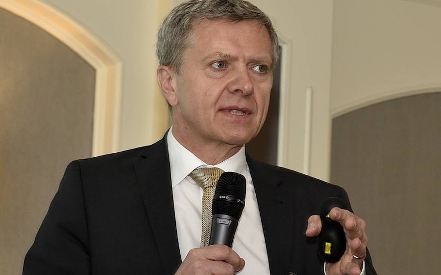 Hans-Peter Süess, SMA Solutions Schweiz