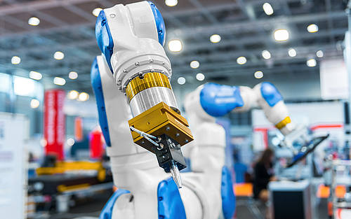 Maschinenroboter im Werk