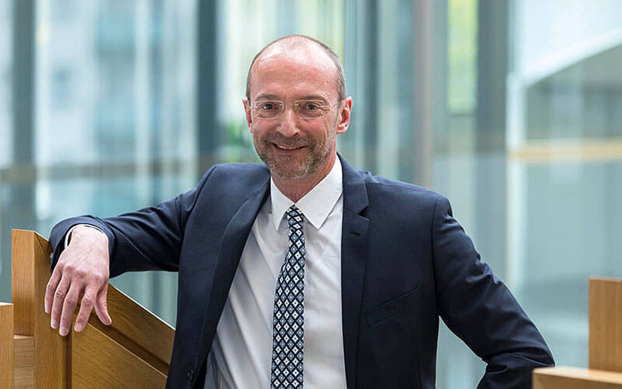 Prof. Dr. Prof. h. c. Andreas Dengel, Standortleiter am Deutschen Forschungszentrum für Künstliche Intelligenz (DFKI) in Kaiserslautern.