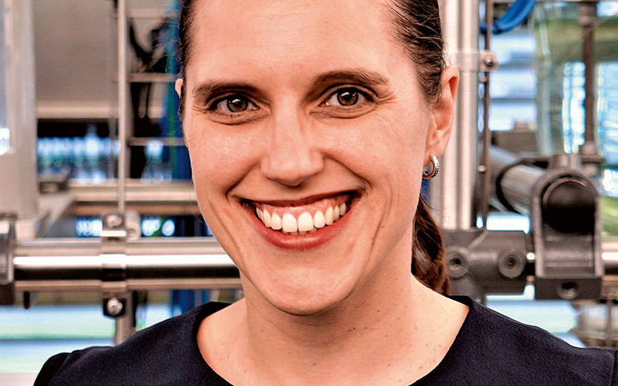 Dr. Julia Angerhausen 