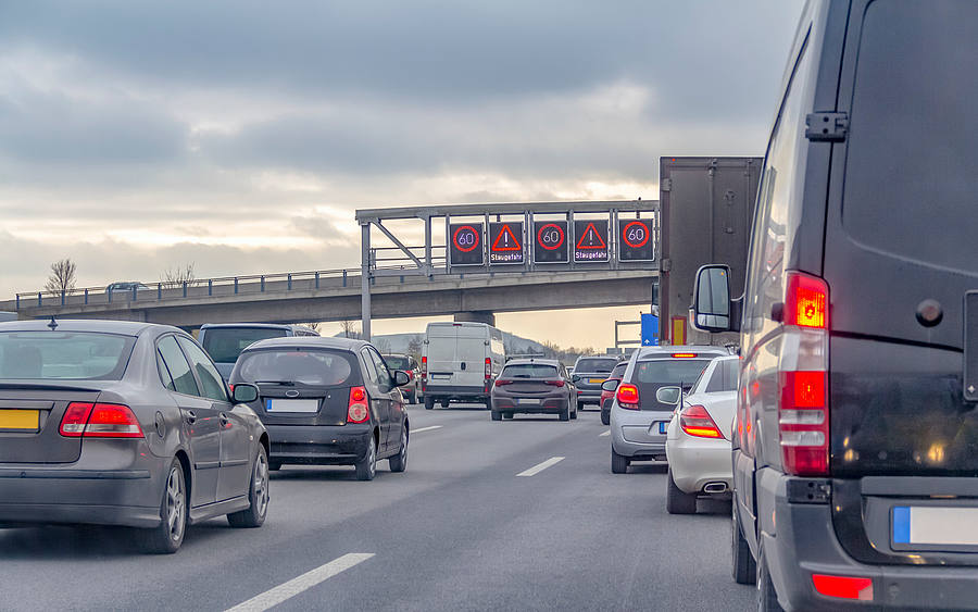 Autos werden ausgebremst