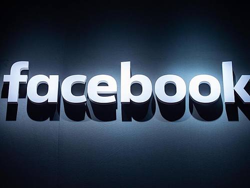 Facebook hatte Instagram 2012 für etwa eine Milliarde Dollar gekauft und WhatsApp 2014 für rund 22 Milliarden Dollar. Foto: Christophe Gateau/dpa