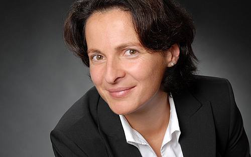 Elke Steinegger, Tieto