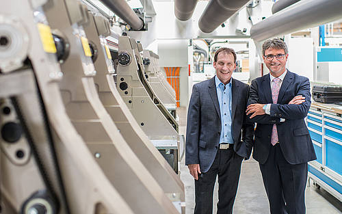 IT-Leiter Ralf Radny und Lutz Busch, Vorsitzender der Geschäftsführung, von der Kampf Schneid- und Wickeltechnik GmbH & Co. KG..