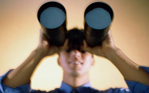 Fernglas, Bildquelle: Thinkstock/Purestock