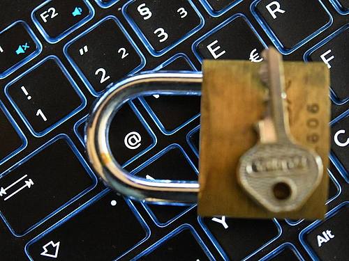 Die Bundesregierung will sich zur Blockchain auf ein Konzept einigen, das in Verwaltung und Finanzsektor für einen Durchbruch der Technologie sorgen soll. Foto: Patrick Pleul
