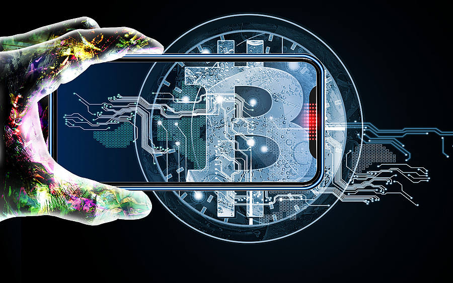Smartphone mit Bitcoin-Symbol