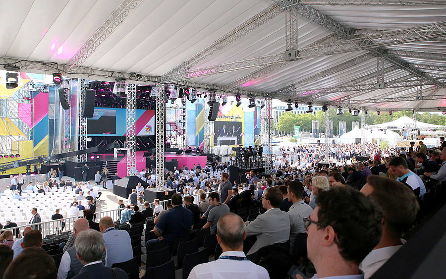 Bühne im Mediapark