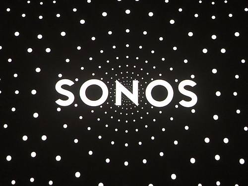 Sonos will sich mit der Integration verschiedener Sprachassistenten von der Konkurrenz abheben. Foto: Christoph Dernbach