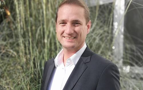 Nicolas Köster, Oxaion