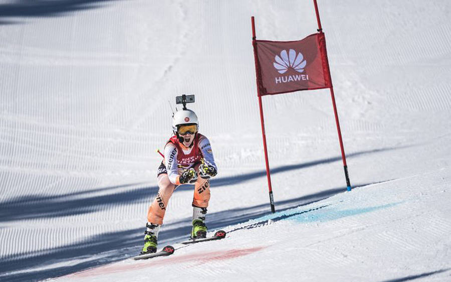 Paralympionikin kommt sicher ins Ziel