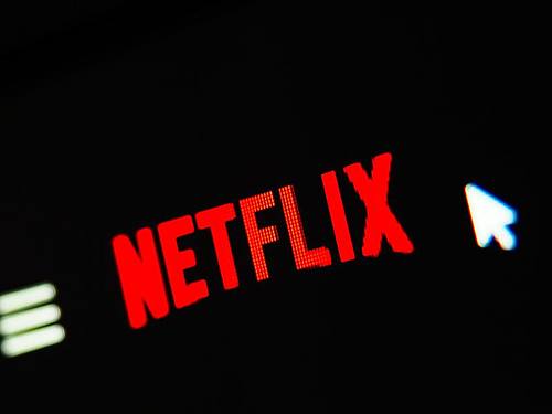 Netflix hält die Zuschauerzahlen normalerweise streng geheim. Foto: Nicolas Armer/dpa