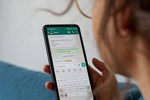 Smartphone in der Hand