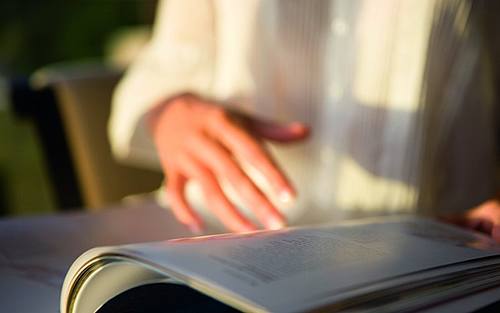 Buch, Bildquelle: iStockphoto.com/webphotographeer