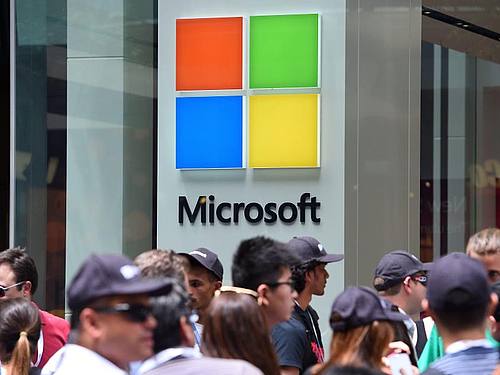 Microsoft hatte im Jahr 2009 damit begonnen, den Erfolg der zahlreichen Apple Stores mit einer Kette von einzelnen Einzelhandelsgeschäften nachzuahmen. Foto: Dan Himbrechts/AAP FILE/dpa