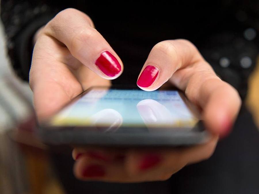Der Gebrauch von Datenroaming ist vom Sommer 2016 bis zum Sommer 2019 um das 17-fache gestiegen. Foto: Sebastian Gollnow/dpa