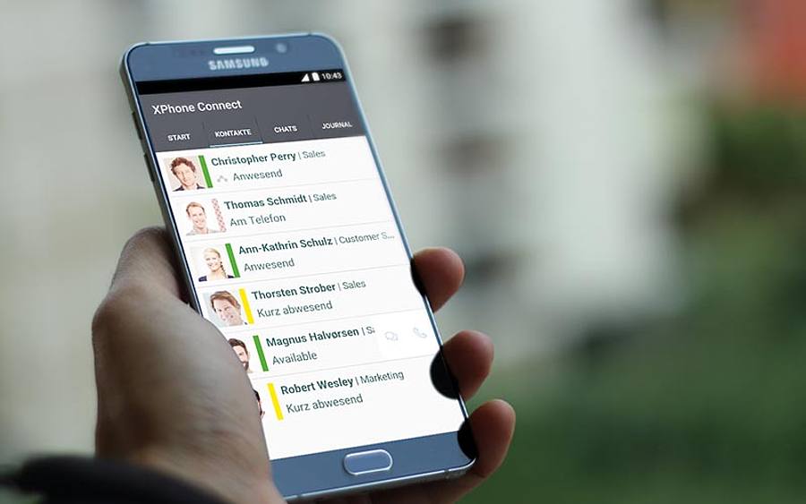 Per mobiler App lassen sich Anrufe direkt auf das Handy umleiten oder Konferenzen abhalten.