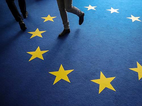 Die europäische Flagge auf eine Boden