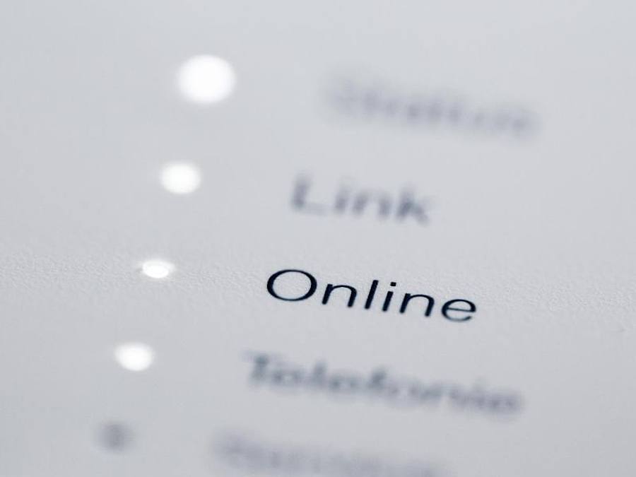 Mit etwas Verzögerung hat das Bundeskabinett ein sogenanntes Recht auf „schnelles“ Internet beschlossen. Foto: Rolf Vennenbernd/dpa