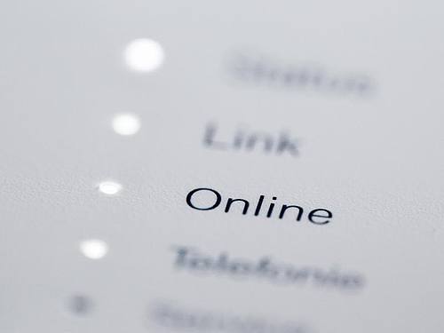 Mit etwas Verzögerung hat das Bundeskabinett ein sogenanntes Recht auf „schnelles“ Internet beschlossen. Foto: Rolf Vennenbernd/dpa
