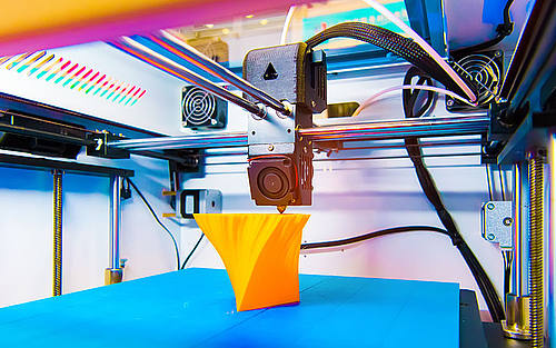 3D- Drucker am drucken 