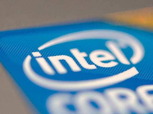 Beim Halbleiter-Riesen Intel kommt erneut ein wichtiger Chip später als ursprünglich geplant auf den Markt. Foto: Ralf Hirschberger/dpa