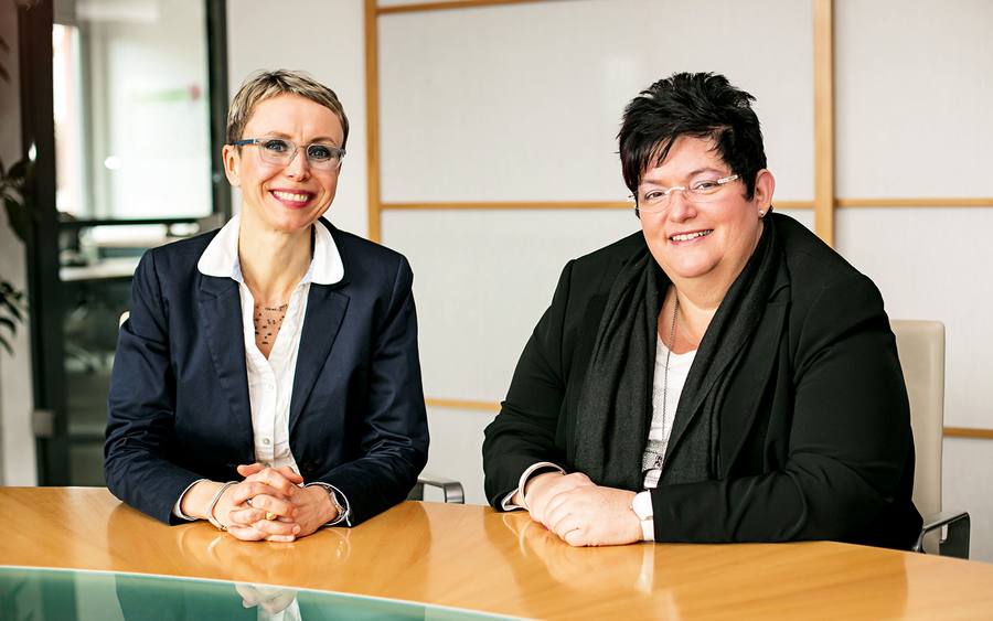 Interview mit Heidi Schmidt (links), Geschäftsführerin bei PKS Software,  und der Geschäftsführerin der TFG Transfracht, Kerstin Corvers.