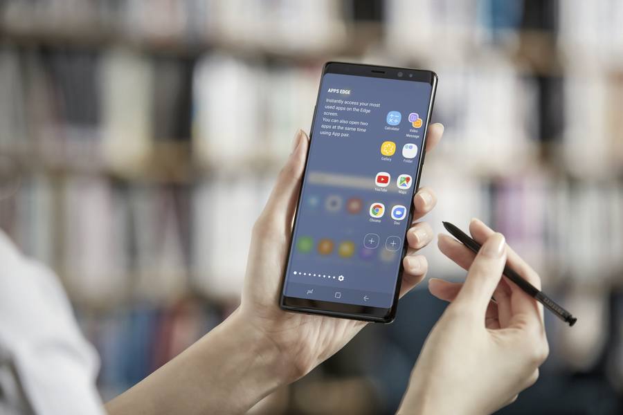Nutzer können jeweils zwei kompatible Apps zu Paaren zusammenfügen. So ist es möglich, Freunden Nachrichten zu schicken und parallel ein Video zu schauen oder an einer Videotelefonkonferenz teilzunehmen und dabei die Agenda vor Augen zu haben.