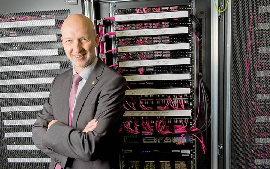 Dr. Andreas Rebetzky Vice President Organisation & IT Sto-Gruppe